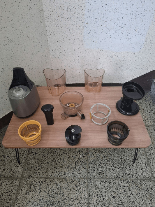 휴롬 2세대 원액기 착즙기 HE-DBF04 판매합니다 이미지