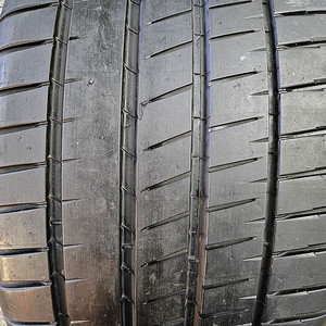 미쉐린 PS4S 305-30-21 중고타이어 한개 이미지