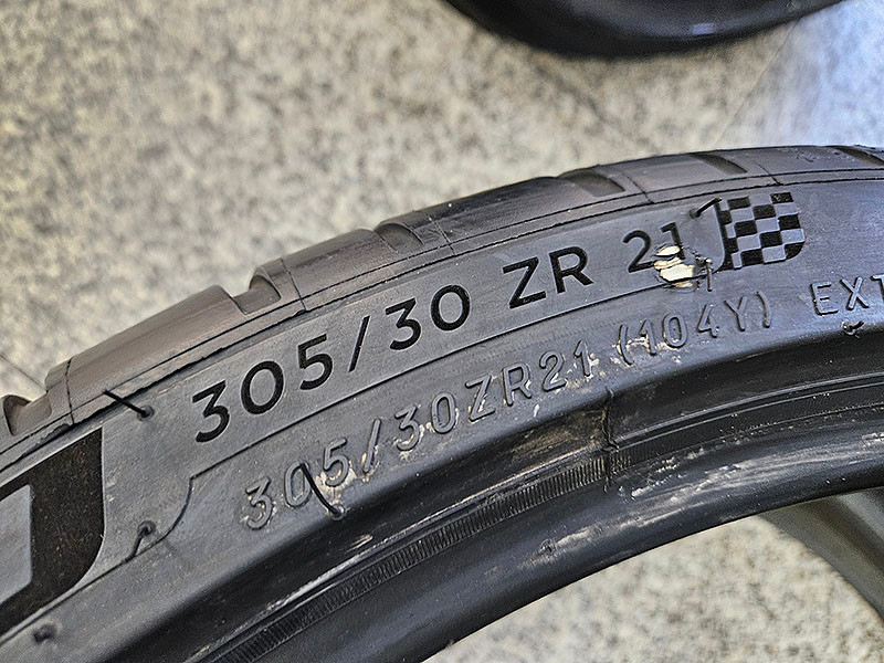 미쉐린 PS4S 305-30-21 중고타이어 한개 이미지