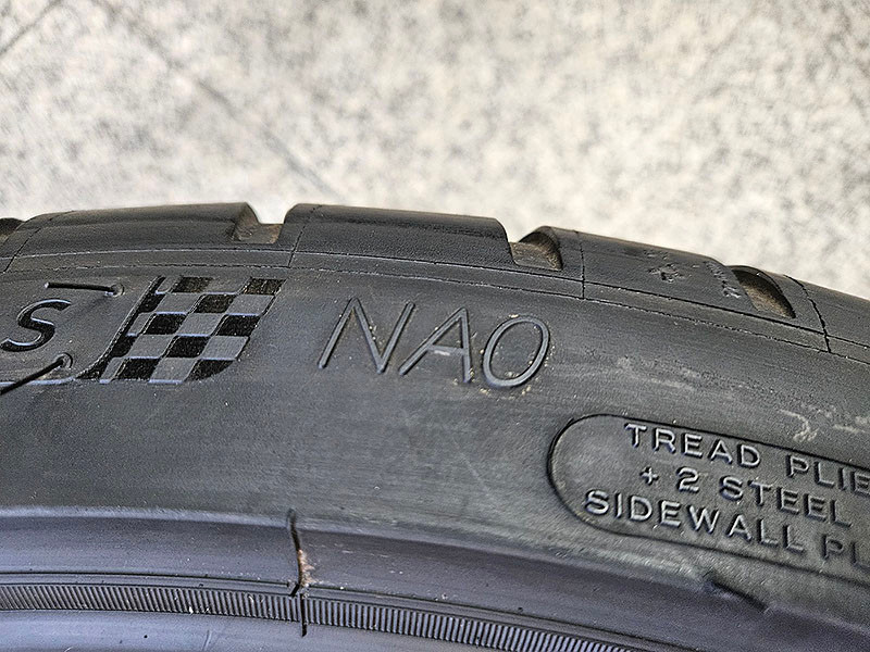 미쉐린 PS4S 305-30-21 중고타이어 한개 이미지