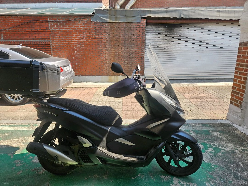 pcx 125 20년식 무광블랙 이미지