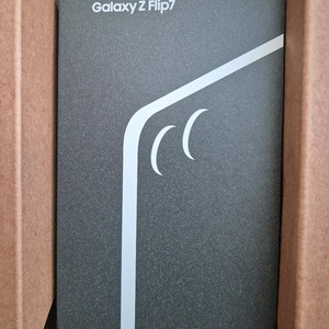 갤럭시 Z플립 7 256Gㆍ삼성ASㆍ2년ㆍ제트블랙-1대 거래완료.1대 남았습니다(실 그대로)미개봉 새제품 이미지