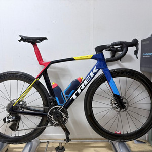 트렉 마돈 8세대 SLR9 AXS E1 ML 팀카 이미지