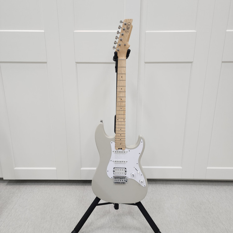 헥스 일렉기타 E100 PLUS 파스텔그레이 이미지