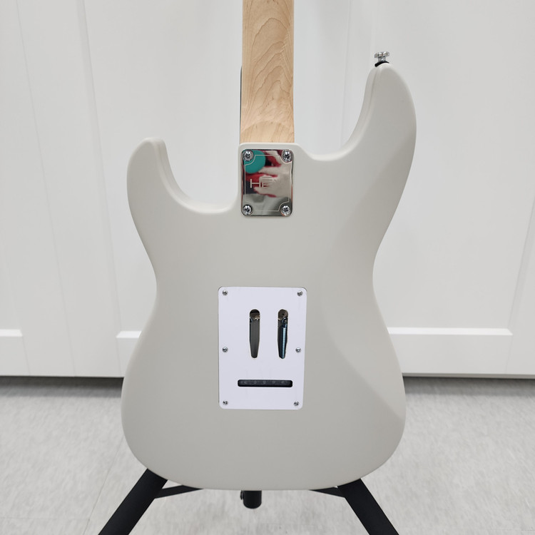 헥스 일렉기타 E100 PLUS 파스텔그레이 이미지