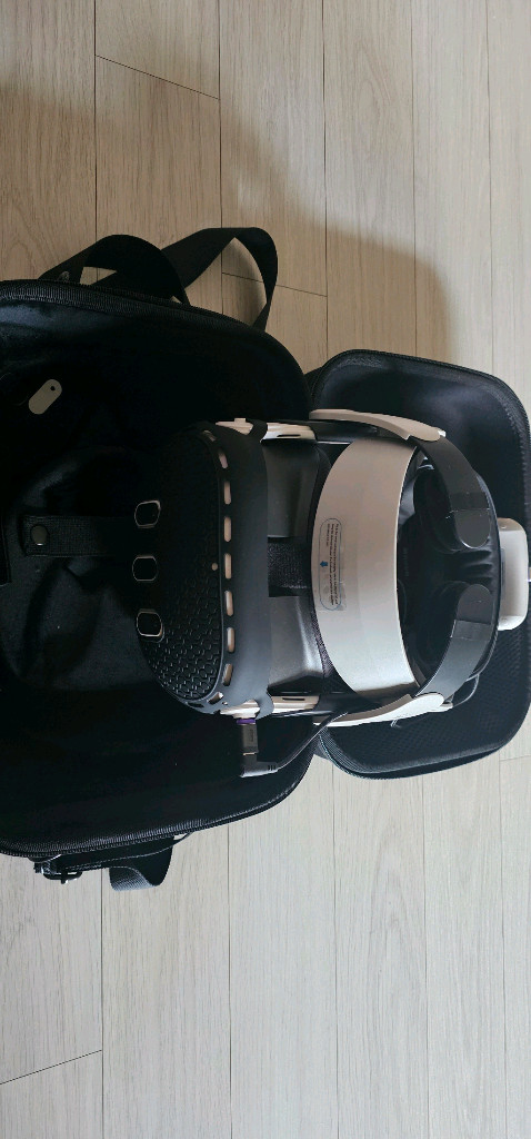 메타퀘스트3 512g 및 악세사리들 이미지