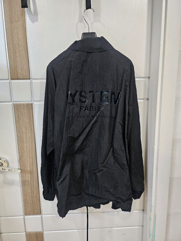 시스템 백 레터링 드로우스트링 블랙 점퍼 이미지