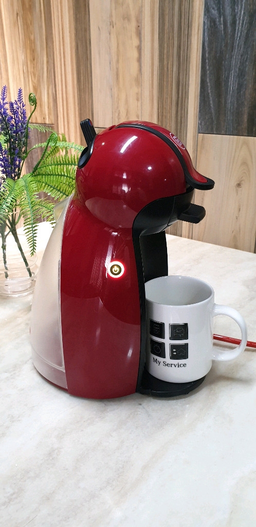 네스카페 돌체구스토 피콜로 커피머신 레드 이미지