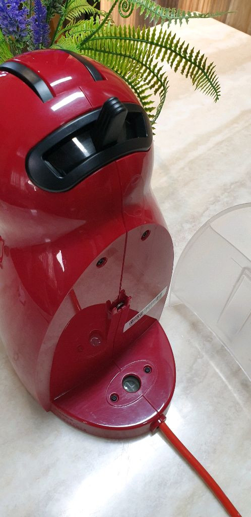 네스카페 돌체구스토 피콜로 커피머신 레드 이미지