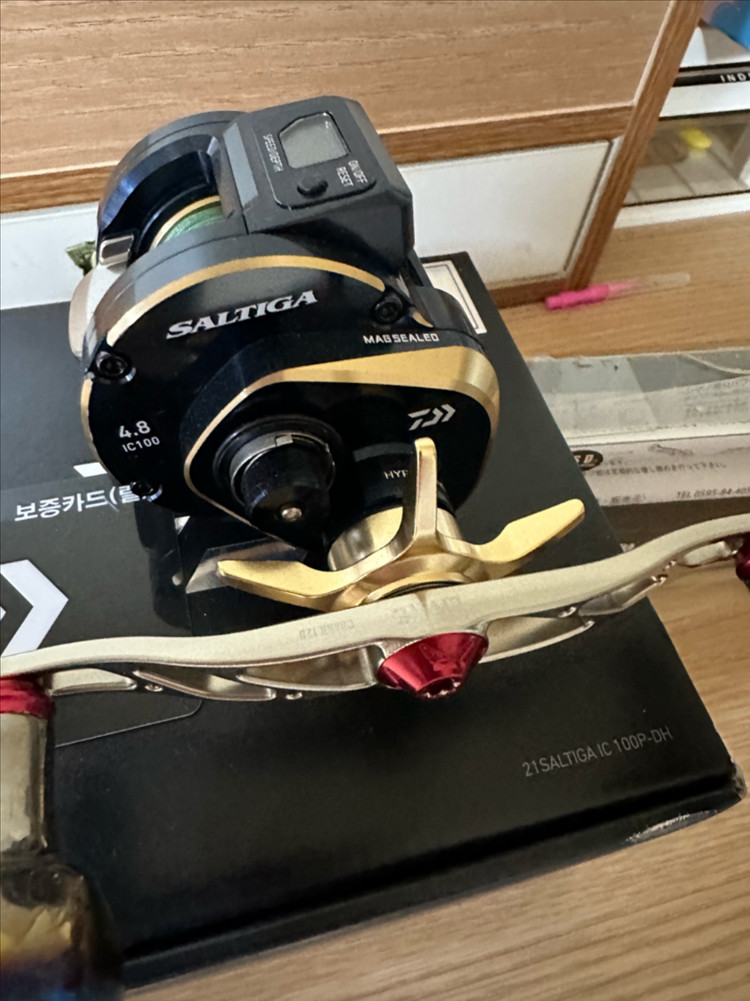 다이와 솔티가 ic 100p 리브레 핸들 우핸 이미지