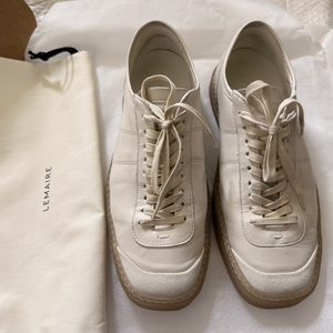 르메르 리놀륨 스니커즈 클레이화이트 40 이미지