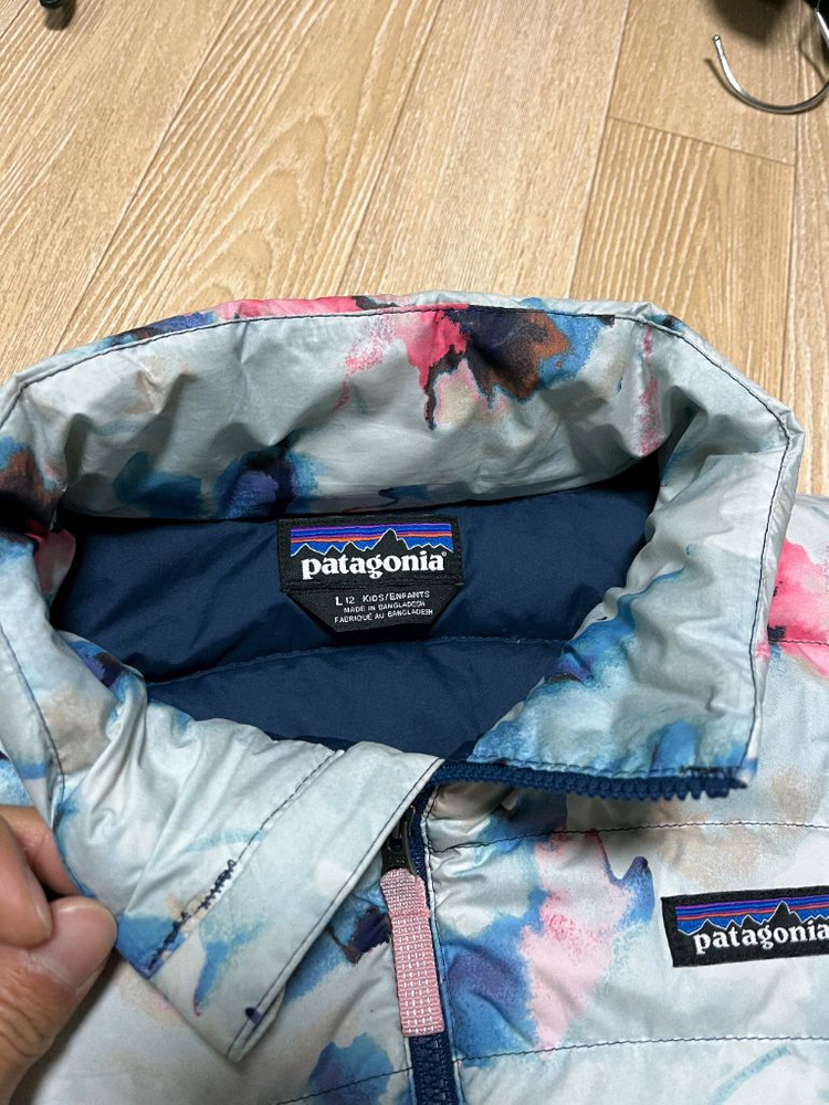파타고니아 경량 패딩 키즈 12 구스다운 이미지