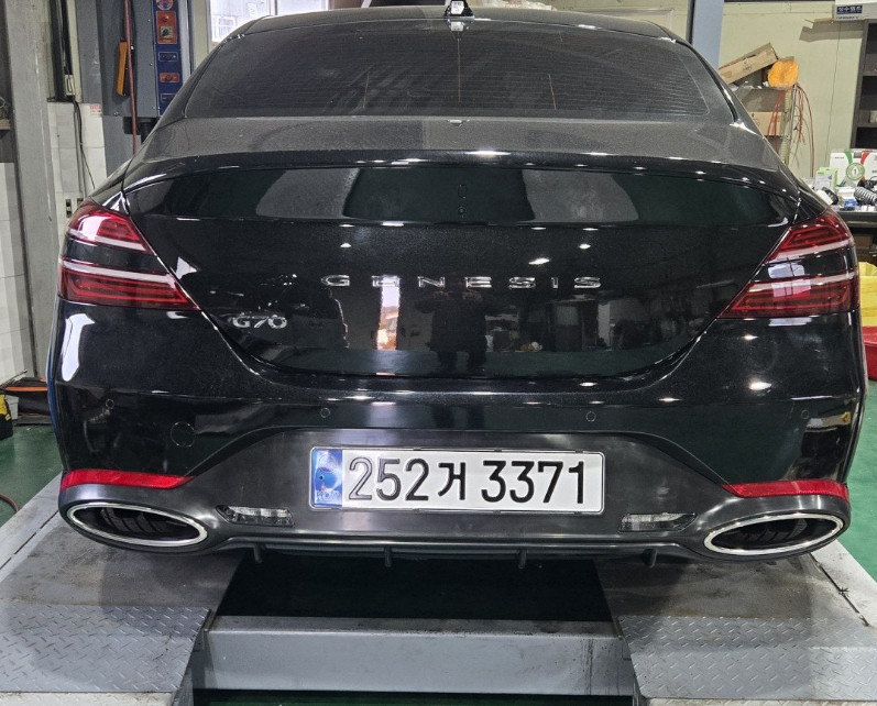 제네시스 g70 2.0 페리 22년식 판매합니다. 이미지