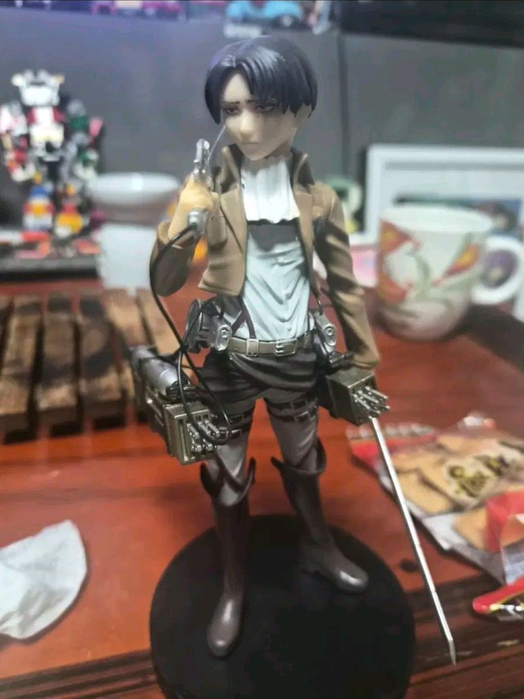 정품 세가 리바이 조사병단 리바이병장 진격거 진격의거인 피규어 이미지