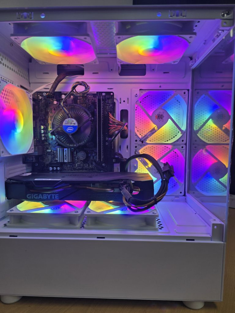 i5-9400F / RTX2060 SUPER PC 이미지