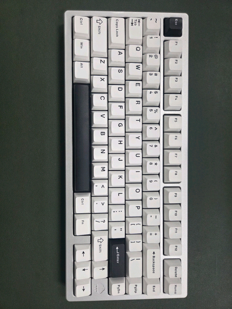 레인75 풀알루키보드 중옵 바이올렛 이미지