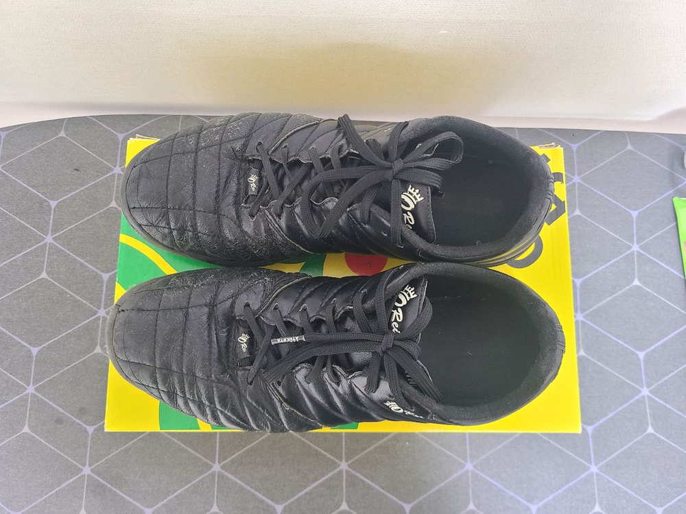 [245] 아슬레타 a005 풋살화 이미지