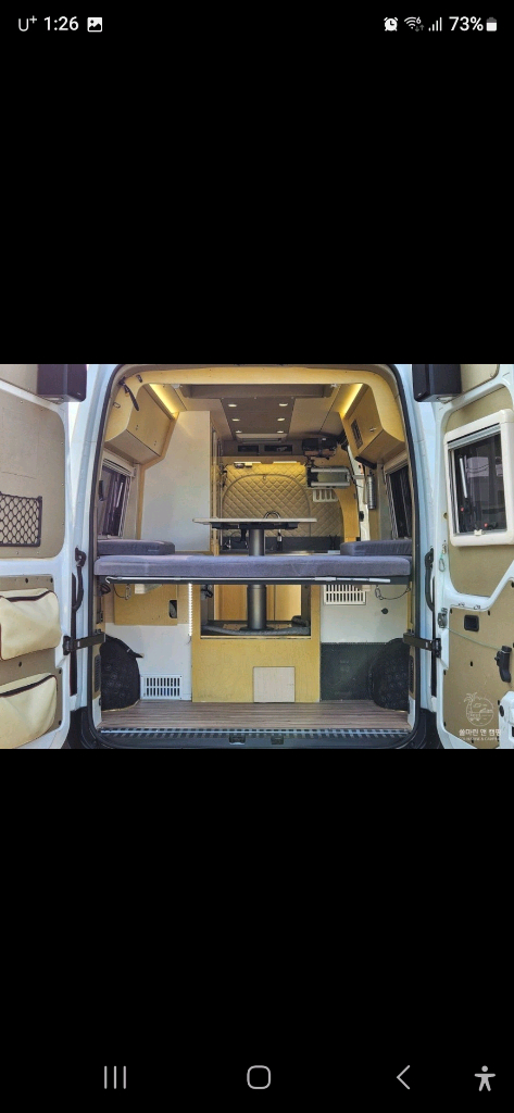 르노마스터 나인팝업 캠핑카 이미지