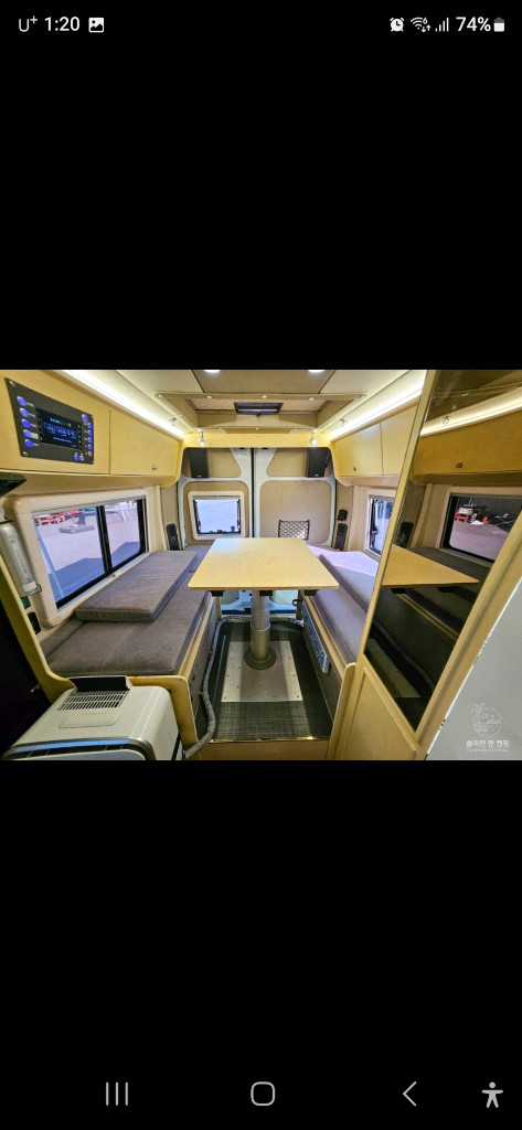 르노마스터 나인팝업 캠핑카 이미지