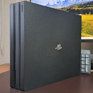 PS4 플스4 프로 7218C (10.71) 2TB 본체 단품 이미지