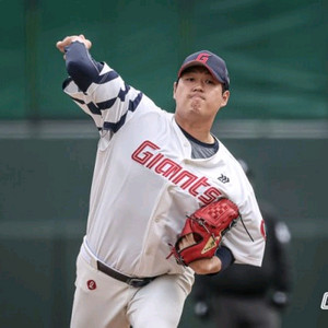 주말 롯데vs키움 테이블석 판매[정가] 이미지