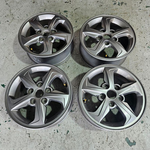 중고 아반떼 CN7 15인치 휠 판매 195 65 15인치 휠 이미지