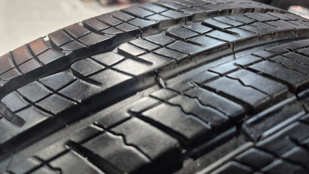 중고 타이어 245 50 20 미쉐린 프라이머시투어AS 2455020 이미지