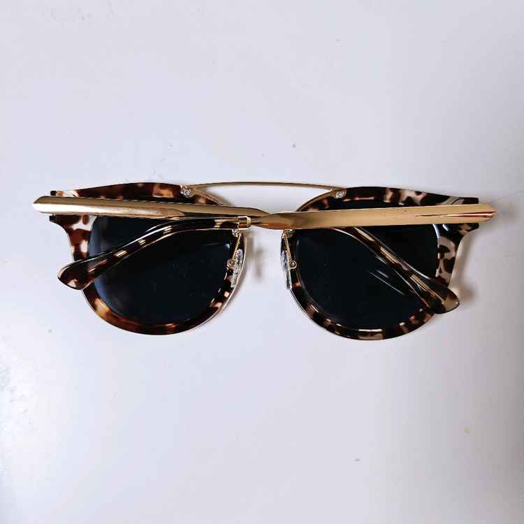 새상품]마감좋고 착용감좋은 레진 골드테 남자 여자 선글라스 골프 등산 운전용 차량용 여행 낚시 자전거 골프 썬글라스 이미지