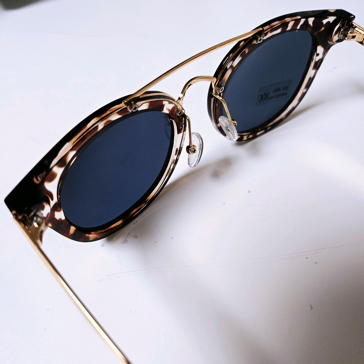 새상품]마감좋고 착용감좋은 레진 골드테 남자 여자 선글라스 골프 등산 운전용 차량용 여행 낚시 자전거 골프 썬글라스 이미지