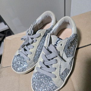 골든구스 키즈 실버글리터 28사이즈 이미지