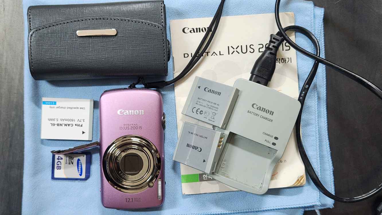 캐논 IXUS 200 is 익서스 200 is 빈티지 핑크색 디카 이미지