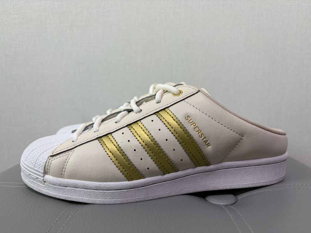 아디다스 슈퍼스타 뮬 240 이미지