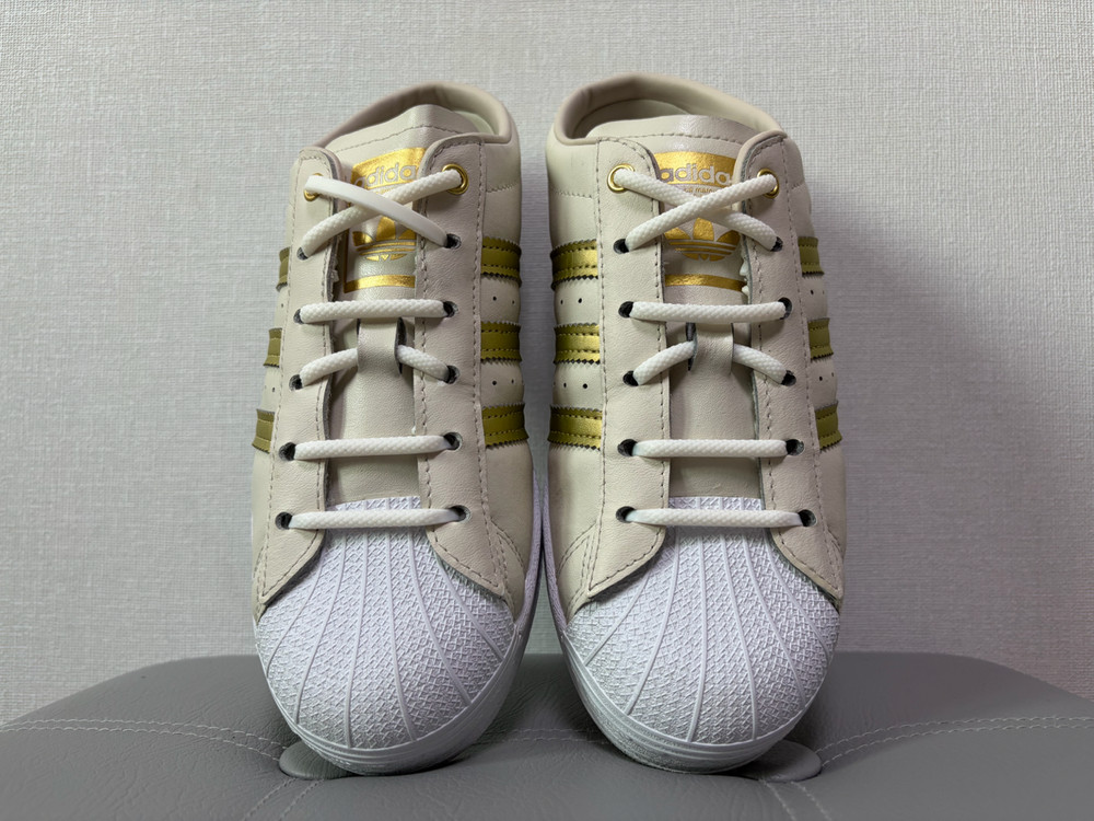 아디다스 슈퍼스타 뮬 240 이미지