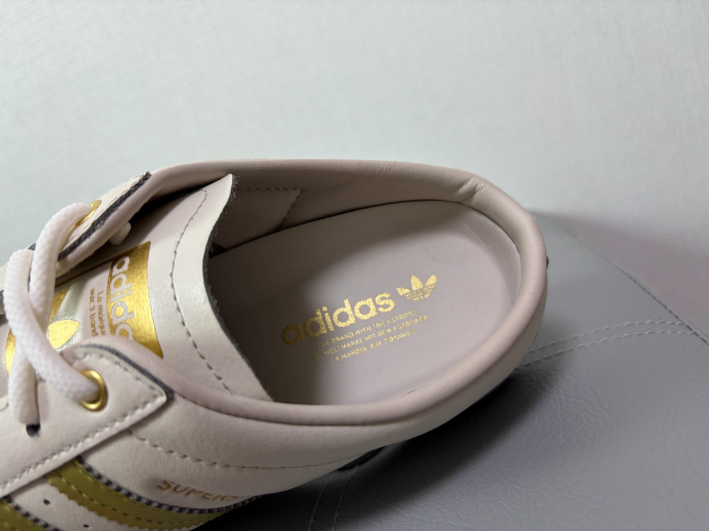 아디다스 슈퍼스타 뮬 240 이미지