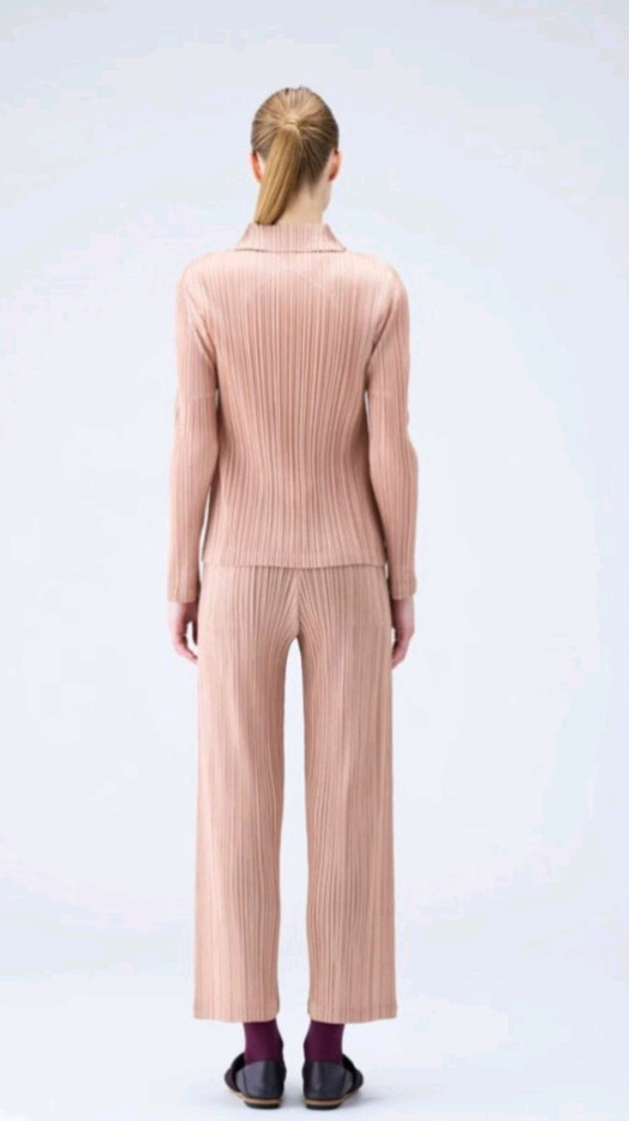 플리츠플리즈 10월 먼슬리 카라탑 이미지