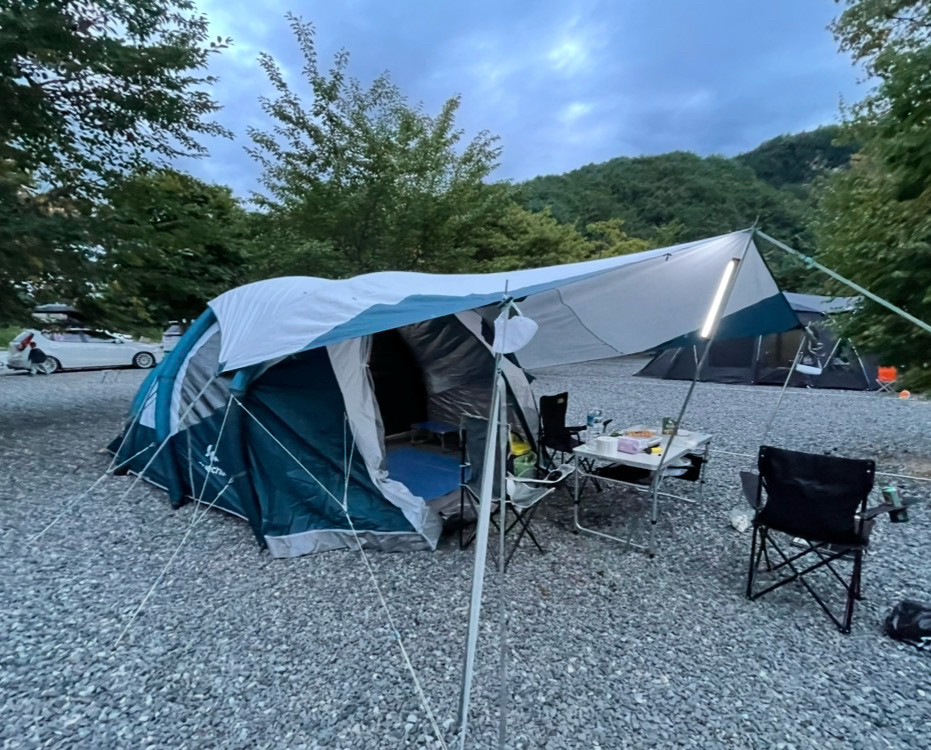 데카트론 퀘차 에어 세컨즈 4.1 에어텐트+타프+펌프 이미지