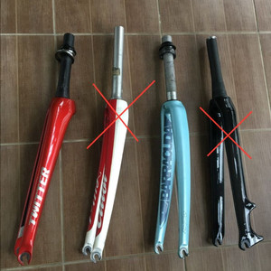 림브레이크 로드자전거용 포크. 이미지