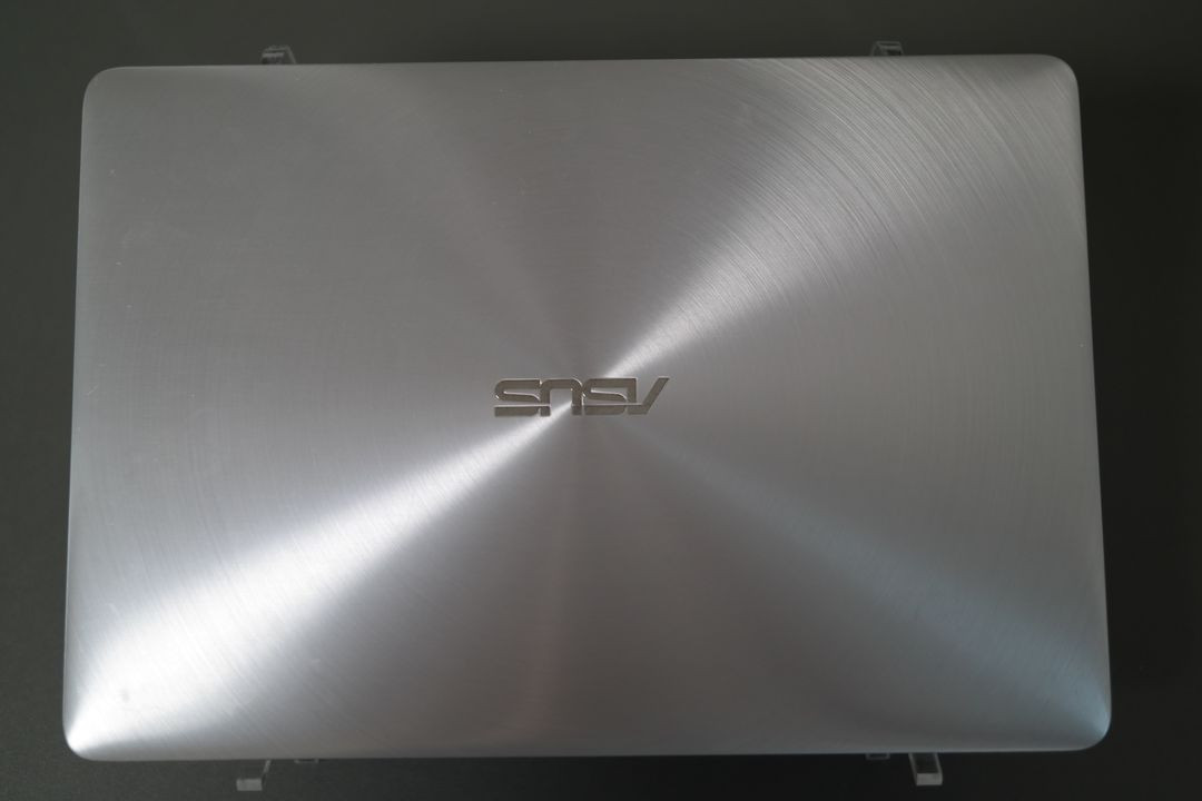ASUS i7 3.2k 고해상도 경량 노트북 이미지