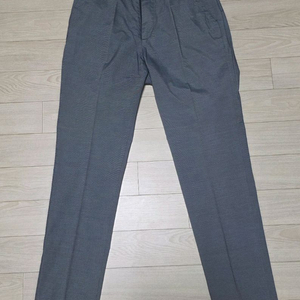 남성 정장바지 이미지