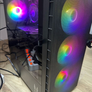 게이밍 PC 본체 RTX 4060 i5-12400F 데스크탑 판매 이미지