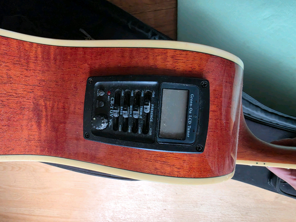 크래프터 STAGE55 PLUS 팝니다 통기타 이미지