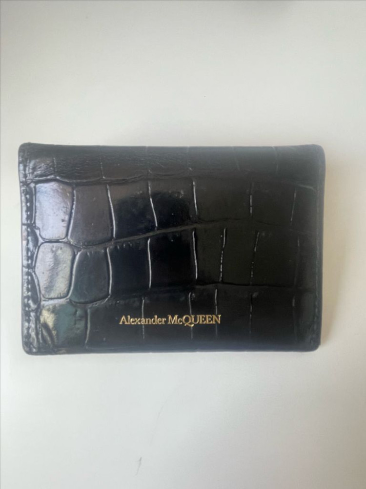 스컬 로고 카드지갑 이미지