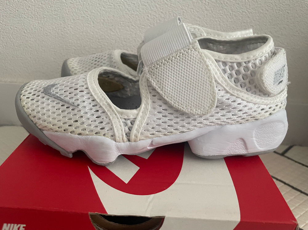 나이키키즈 에어리프트 210 이미지