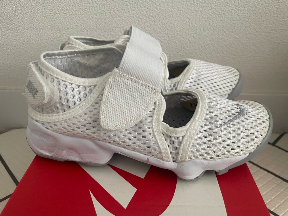 나이키키즈 에어리프트 210 이미지