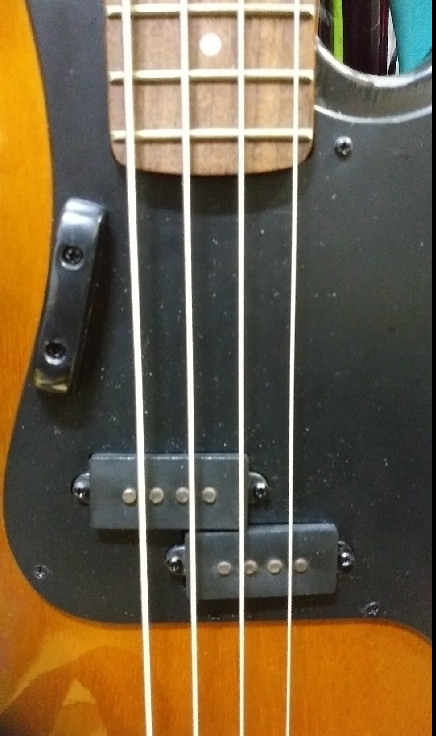 베이스기타 이미지