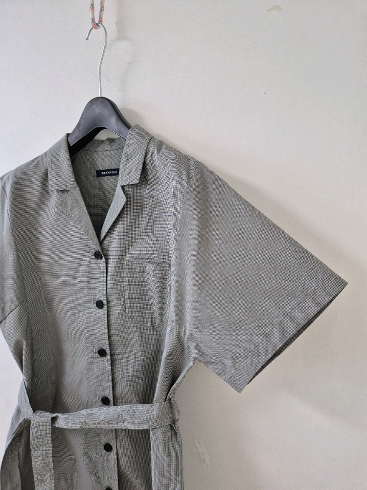 빈폴 카라 벨티드 원피스 이미지