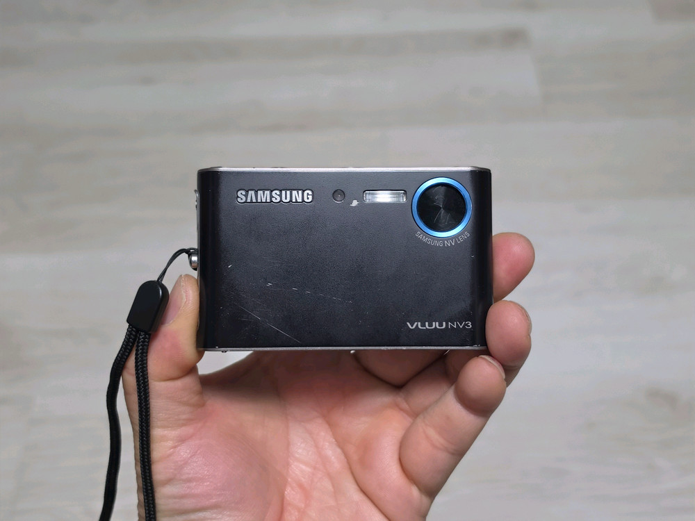 삼성 VLUU NV3 디지털카메라 팔아요 이미지