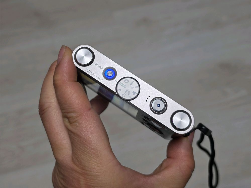 삼성 VLUU NV3 디지털카메라 팔아요 이미지