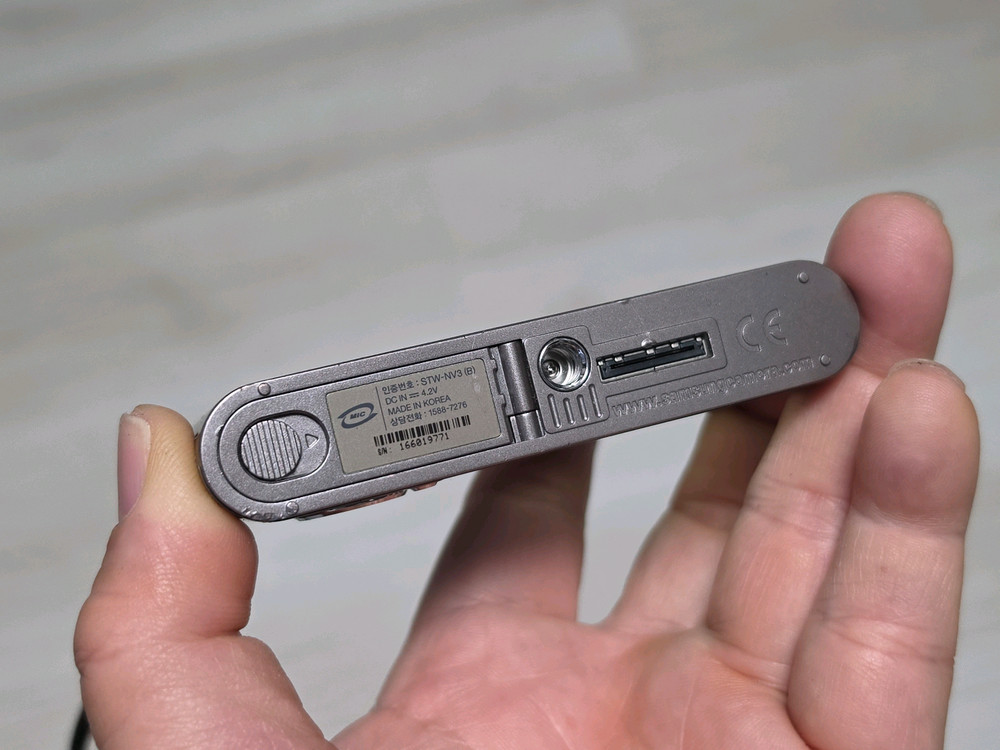 삼성 VLUU NV3 디지털카메라 팔아요 이미지