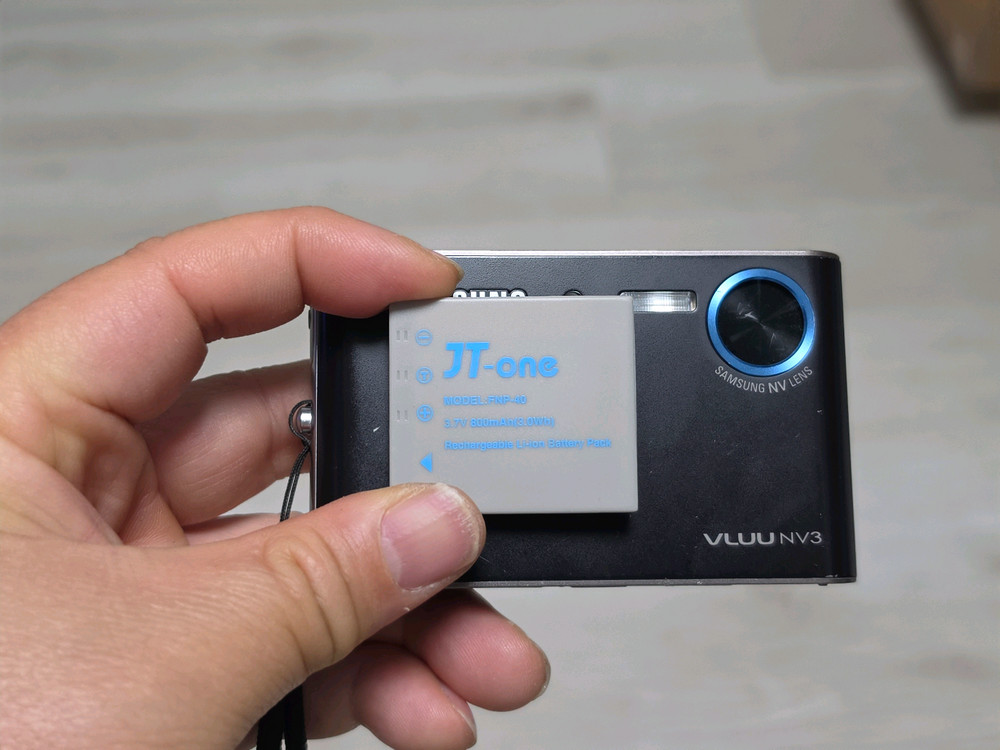 삼성 VLUU NV3 디지털카메라 팔아요 이미지